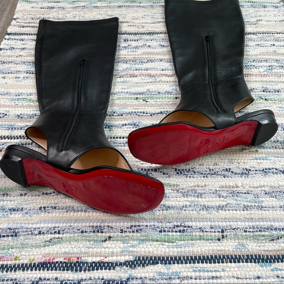 Christian Louboutin From Sand Flat Leather Sandals - Picture 11 of 16